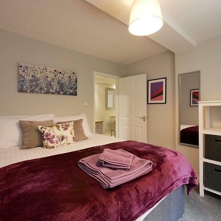 Crewe Short Lets 4 Victoria Court, Crewe Apartment Exterior photo