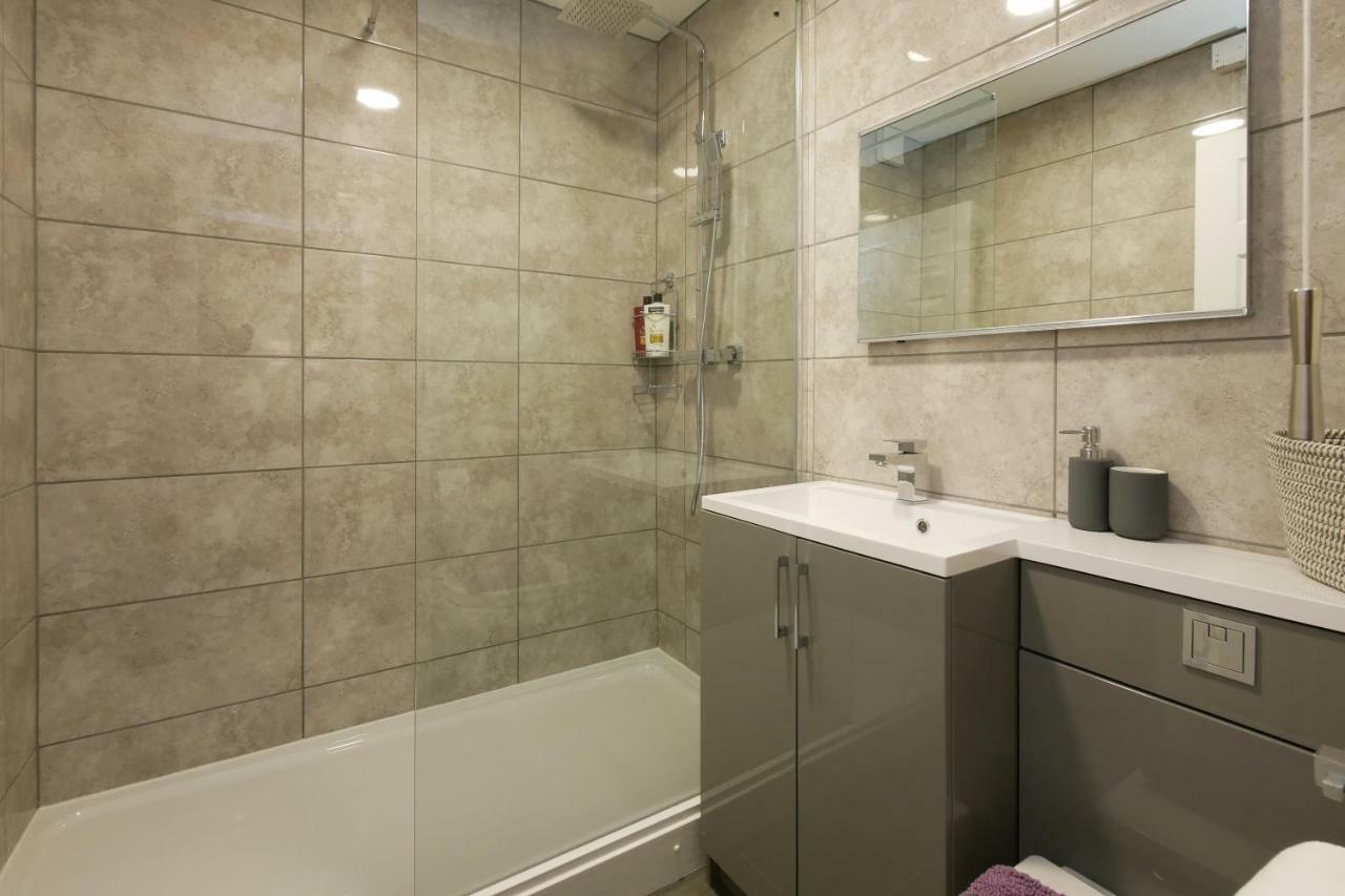 Crewe Short Lets 4 Victoria Court, Crewe Apartment Exterior photo